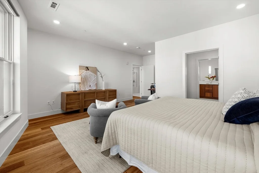 3 bed, 3 bath apartment for rent at 566 Columbus Ave Unit 506, South End — photo 21 of 37