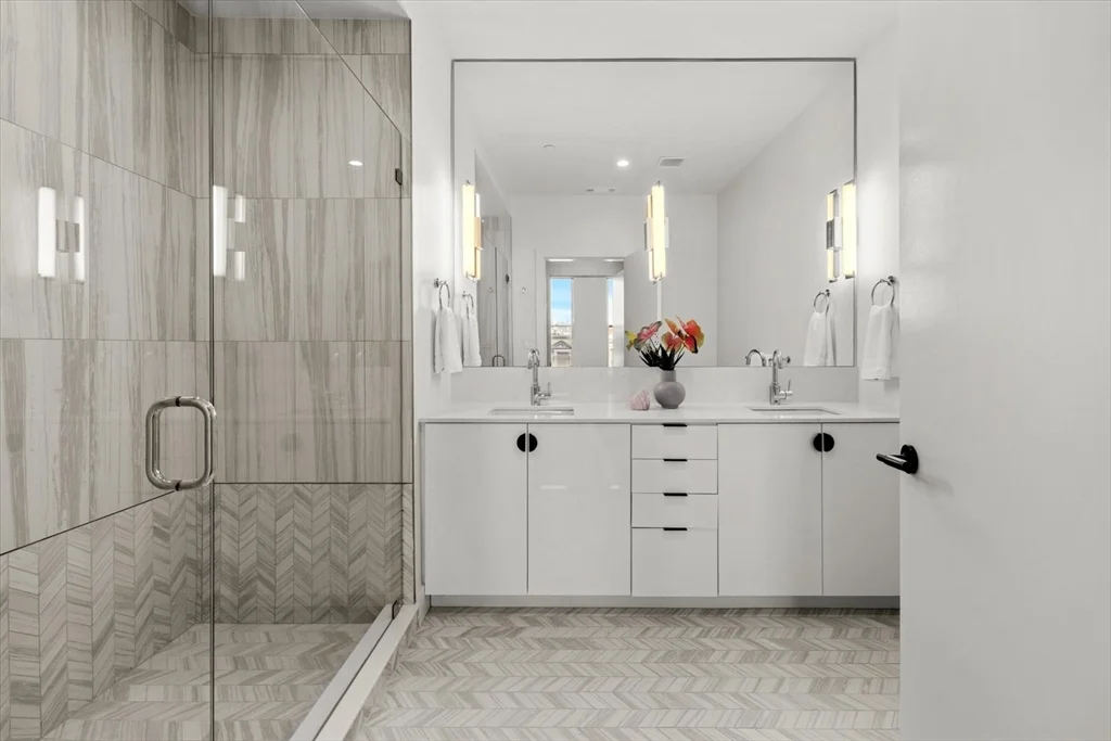 3 bed, 3 bath apartment for rent at 566 Columbus Ave Unit 506, South End — photo 13 of 37