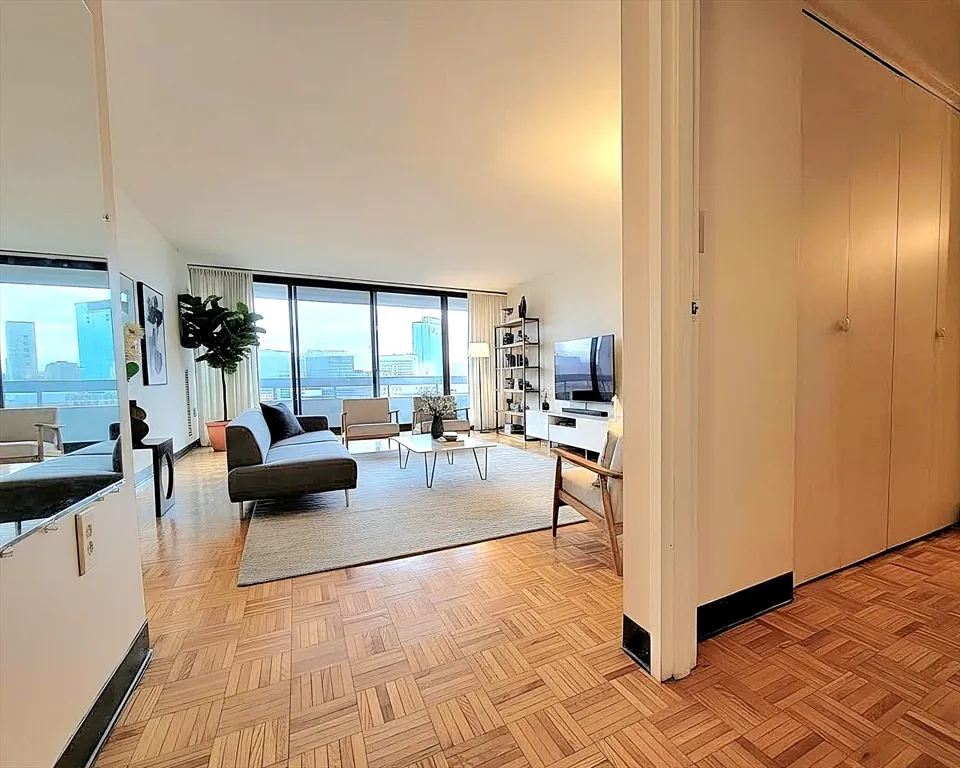 1 bed, 1 bath apartment for rent at 566 Commonwealth Ave Unit 1004, Fenway — photo 5 of 13