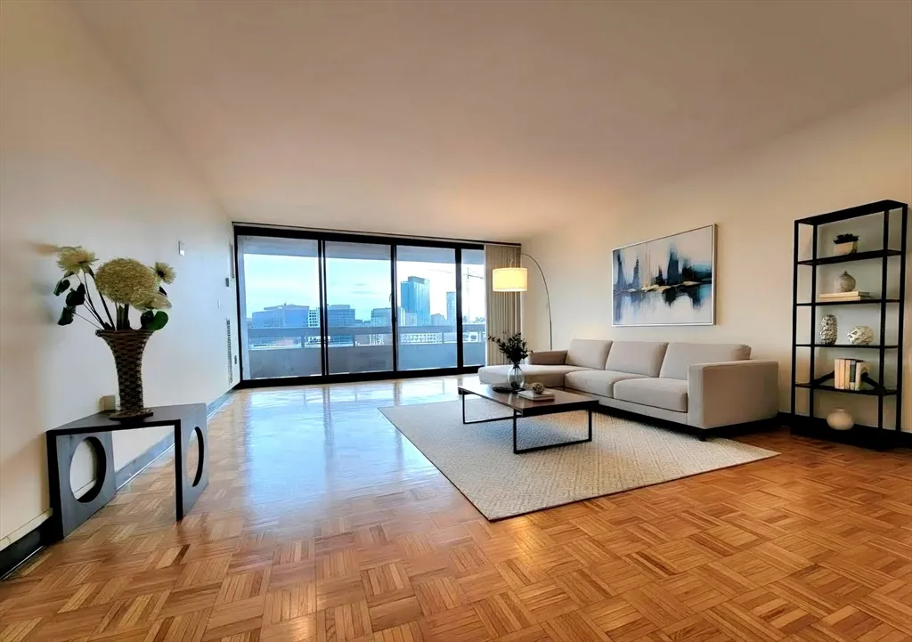 1 bed, 1 bath apartment for rent at 566 Commonwealth Ave Unit 1004, Fenway — photo 3 of 13