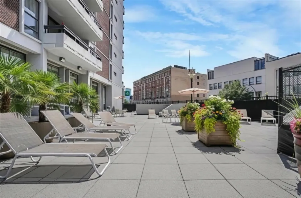 1 bed, 1 bath apartment for rent at 566 Commonwealth Ave Unit 1004, Fenway — photo 9 of 13