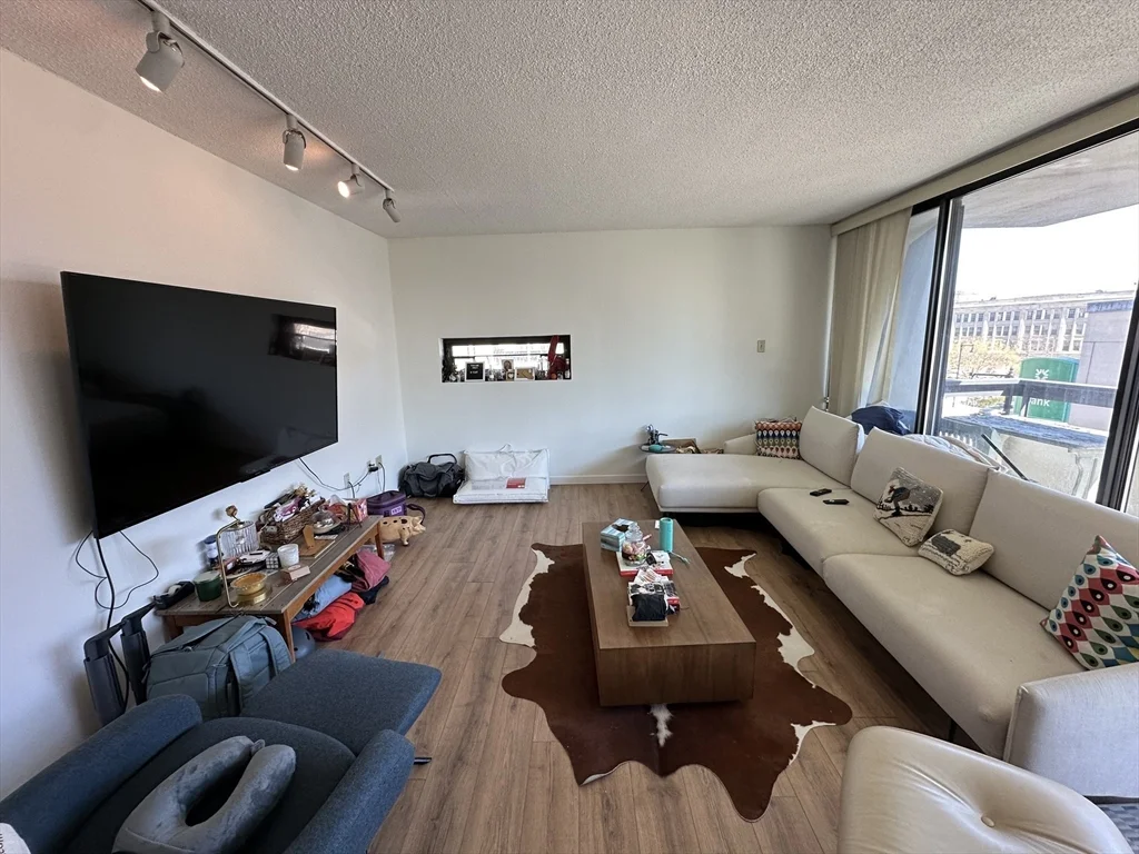 2 bed, 2 bath apartment for rent at 566 Commonwealth Ave Unit 301, Fenway — photo 4 of 27
