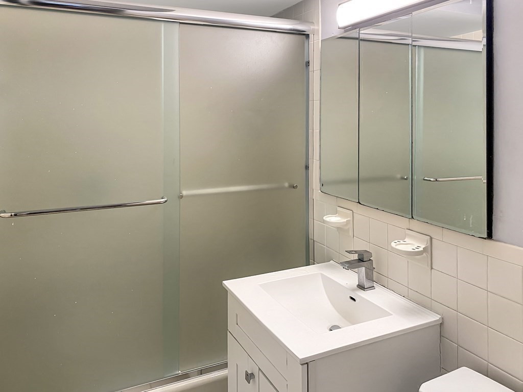 2 bed, 1 bath apartment for rent at 566 Commonwealth Ave Unit 409, Fenway — photo 15 of 23