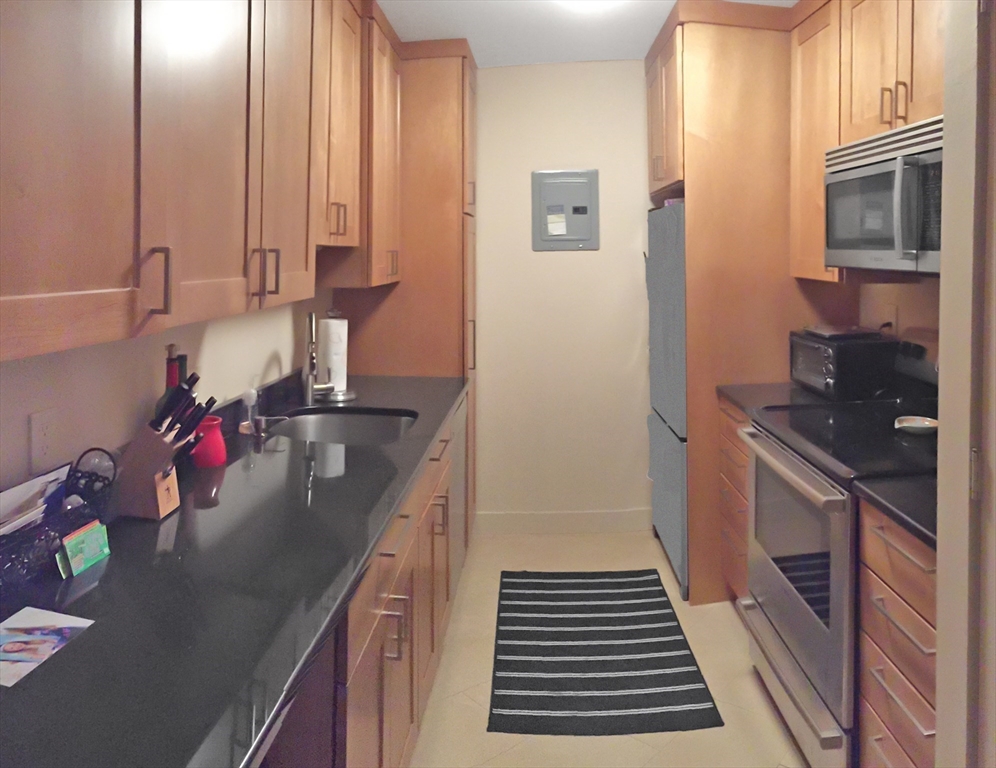2 bed, 1 bath apartment for rent at 566 Commonwealth Ave Unit 409, Fenway — photo 10 of 23