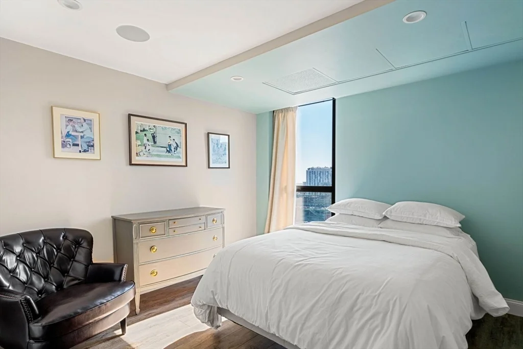 2 bed, 2 bath apartment for rent at 566 Commonwealth Ave Unit PH2, Fenway — photo 16 of 21