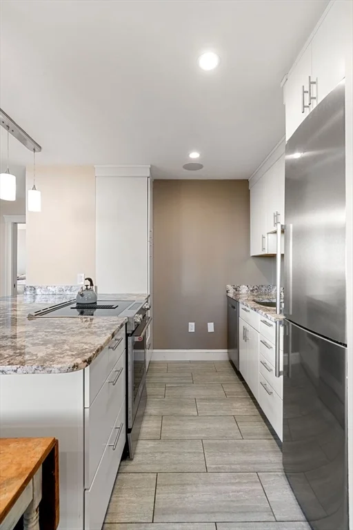 2 bed, 2 bath apartment for rent at 566 Commonwealth Ave Unit PH2, Fenway — photo 7 of 21