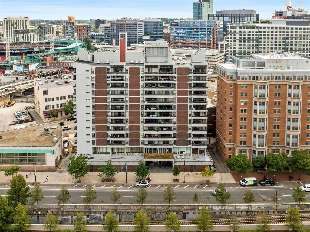 2 bed, 2 bath apartment for rent at 566 Commonwealth Unit 401, Fenway — photo 21 of 23