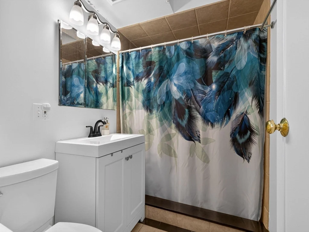2 bed, 2 bath apartment for rent at 566 Commonwealth Unit 401, Fenway — photo 8 of 23