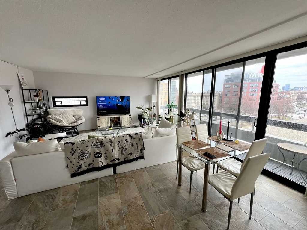 2 bed, 2 bath apartment for rent at 566 Commonwealth Unit 501, Fenway — photo 2 of 13