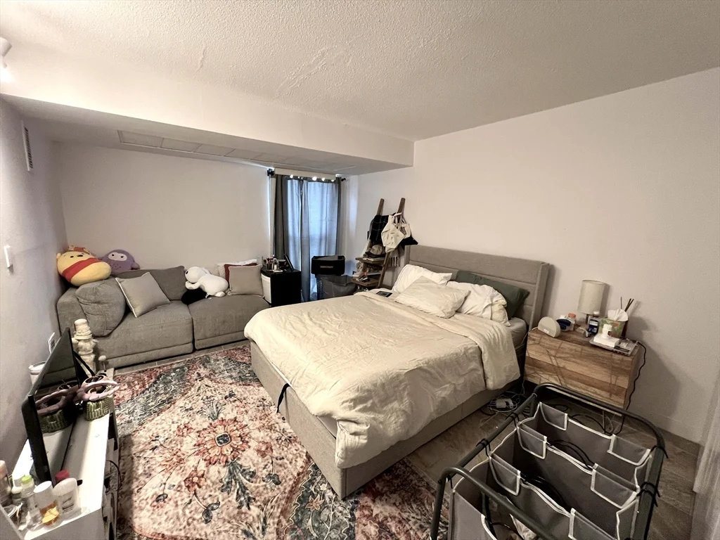 2 bed, 2 bath apartment for rent at 566 Commonwealth Unit 501, Fenway — photo 6 of 13