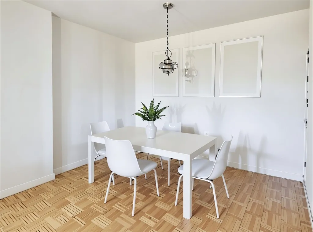 2 bed, 2 bath apartment for rent at 566 Commonwealth Unit 706, Fenway — photo 2 of 9