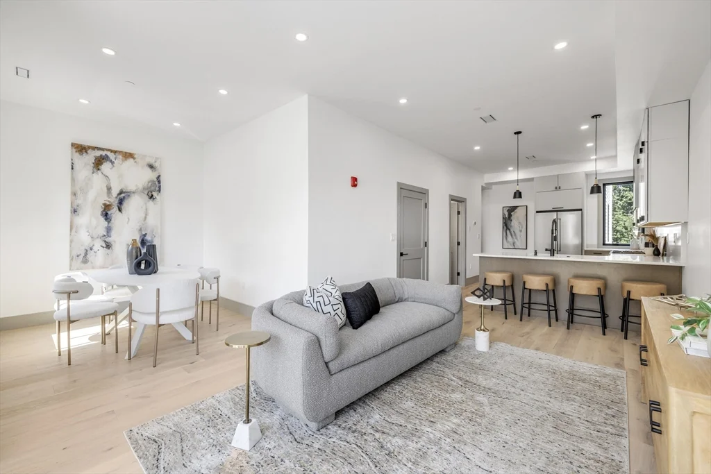 2 bed, 2 bath apartment for rent at 566 East 3rd St Unit 2, South Boston — photo 9 of 20