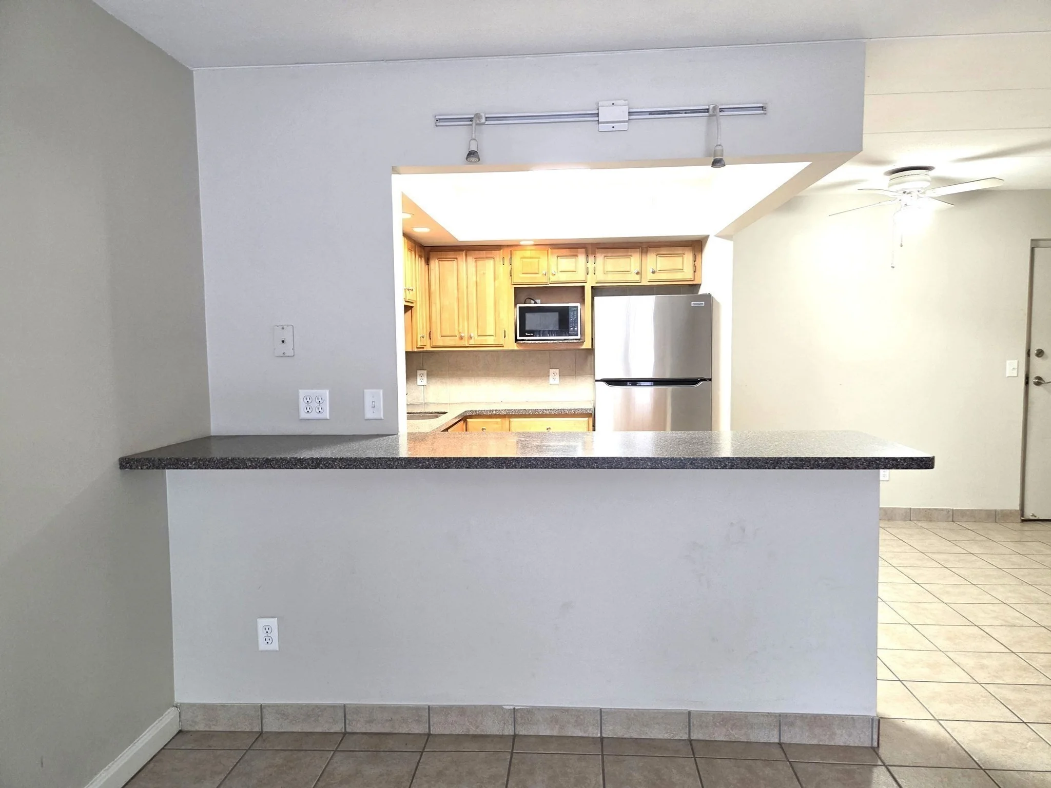 Studio bed, 1 bath apartment for rent at 566 Washington St Unit 16, Weymouth — photo 8 of 17