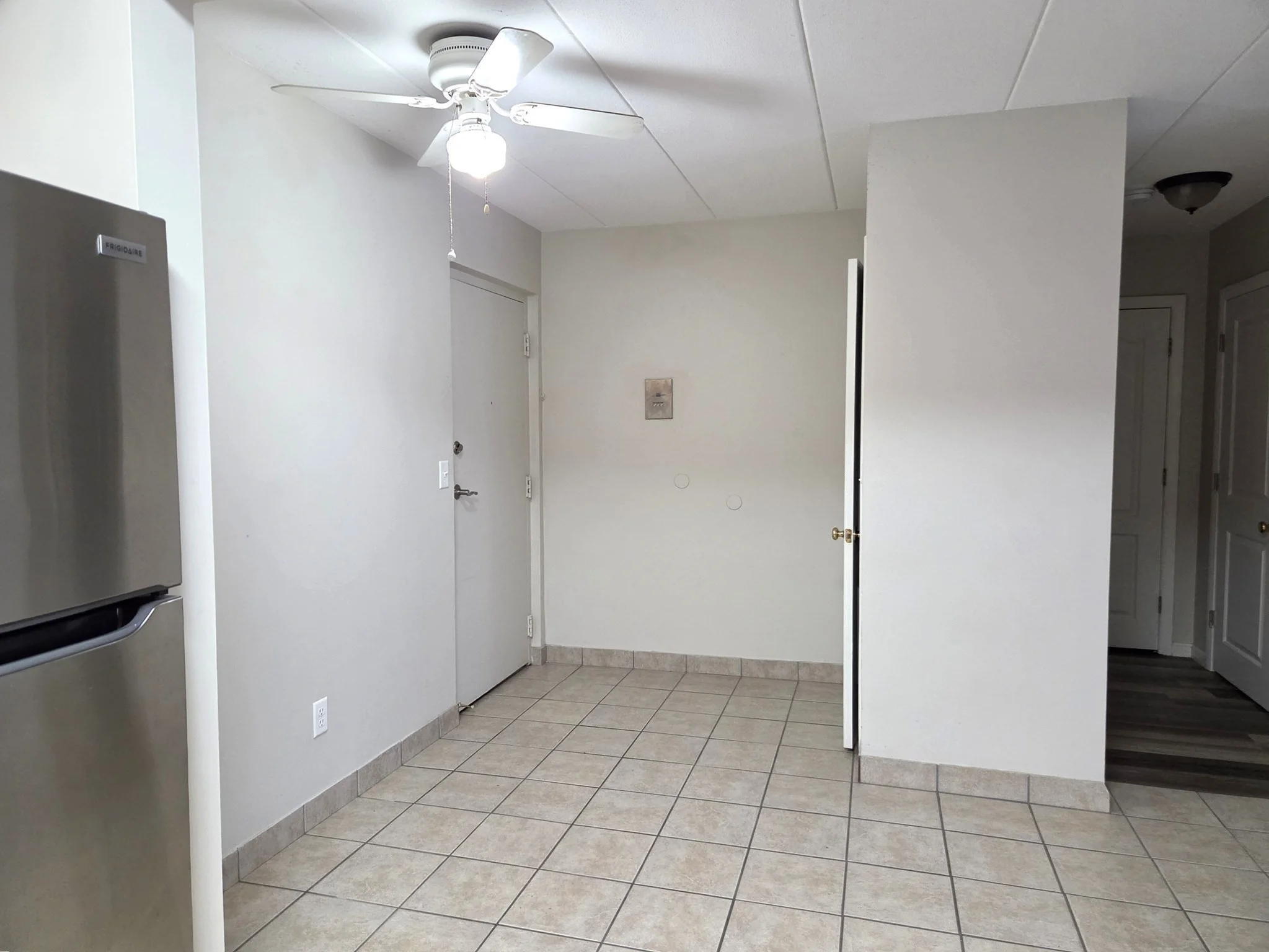 Studio bed, 1 bath apartment for rent at 566 Washington St Unit 16, Weymouth — photo 14 of 17