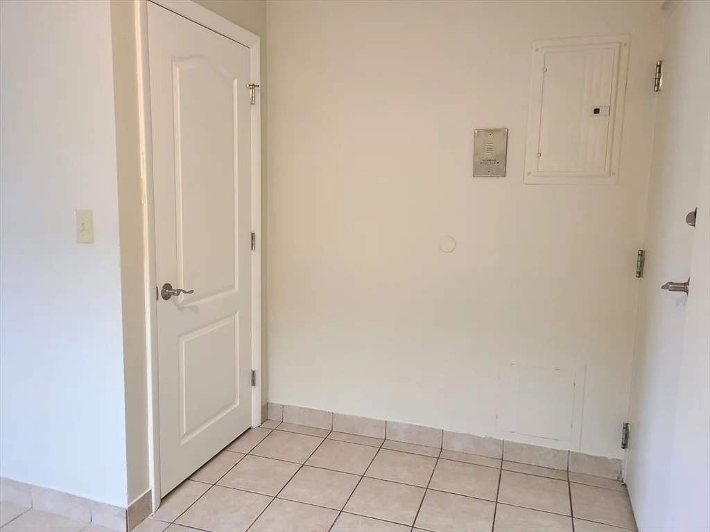 2 bed, 1 bath apartment for rent at 566 Washington St Unit 42, Weymouth — photo 11 of 23