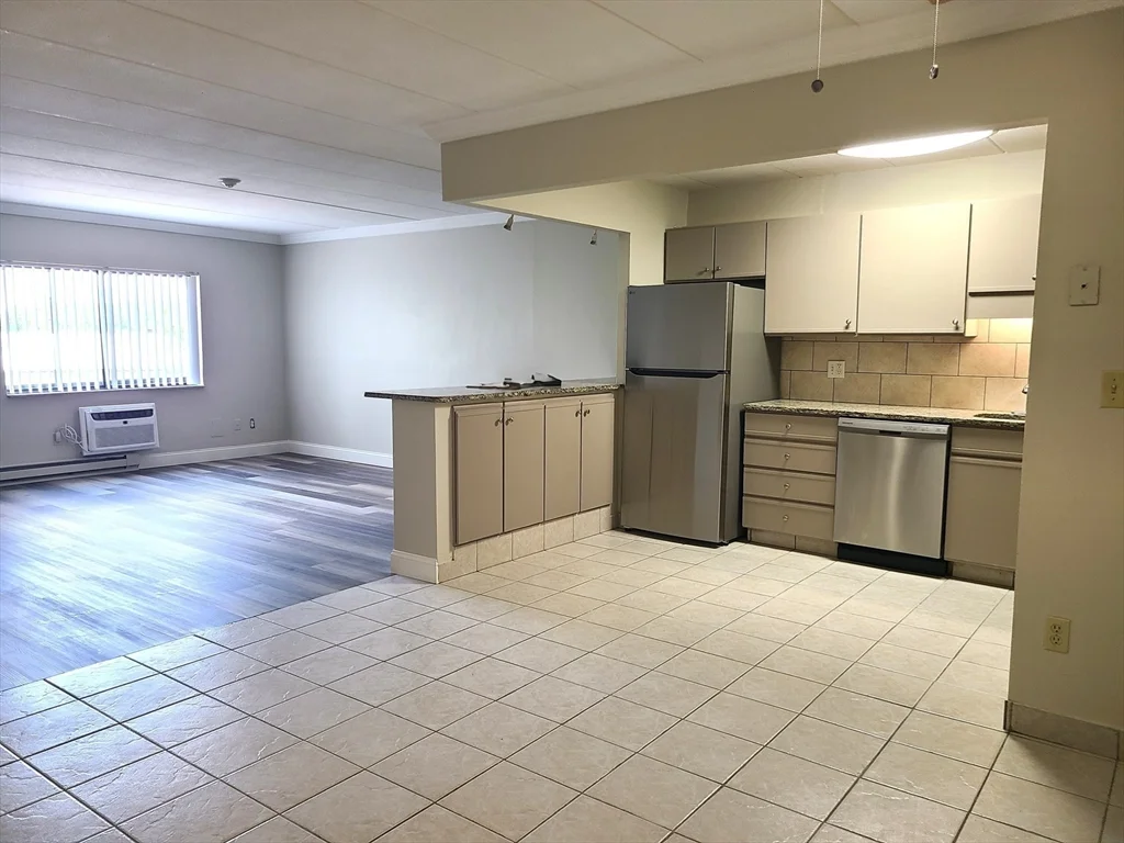 2 bed, 1 bath apartment for rent at 566 Washington St Unit 46, Weymouth — photo 6 of 23