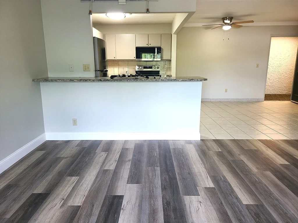 2 bed, 1 bath apartment for rent at 566 Washington St Unit 46, Weymouth — photo 5 of 23