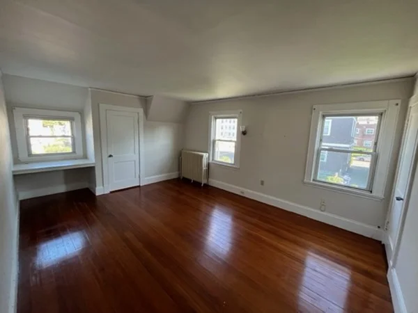 1 bed, 1 bath apartment for rent at 567 Adams St Unit 2, Dorchester — photo 6 of 7