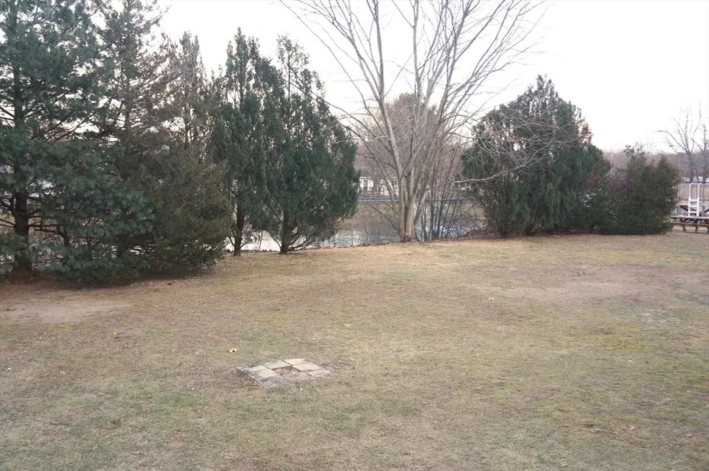 3 bed, 1 bath apartment for rent at 567 Mendon Rd Unit 1, Attleboro — photo 15 of 16