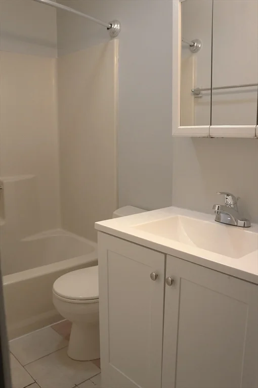 3 bed, 1 bath apartment for rent at 567 Mendon Rd Unit 1, Attleboro — photo 13 of 16