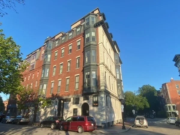 2 bed, 1 bath apartment for rent at 567 Tremont St Unit 13, South End
