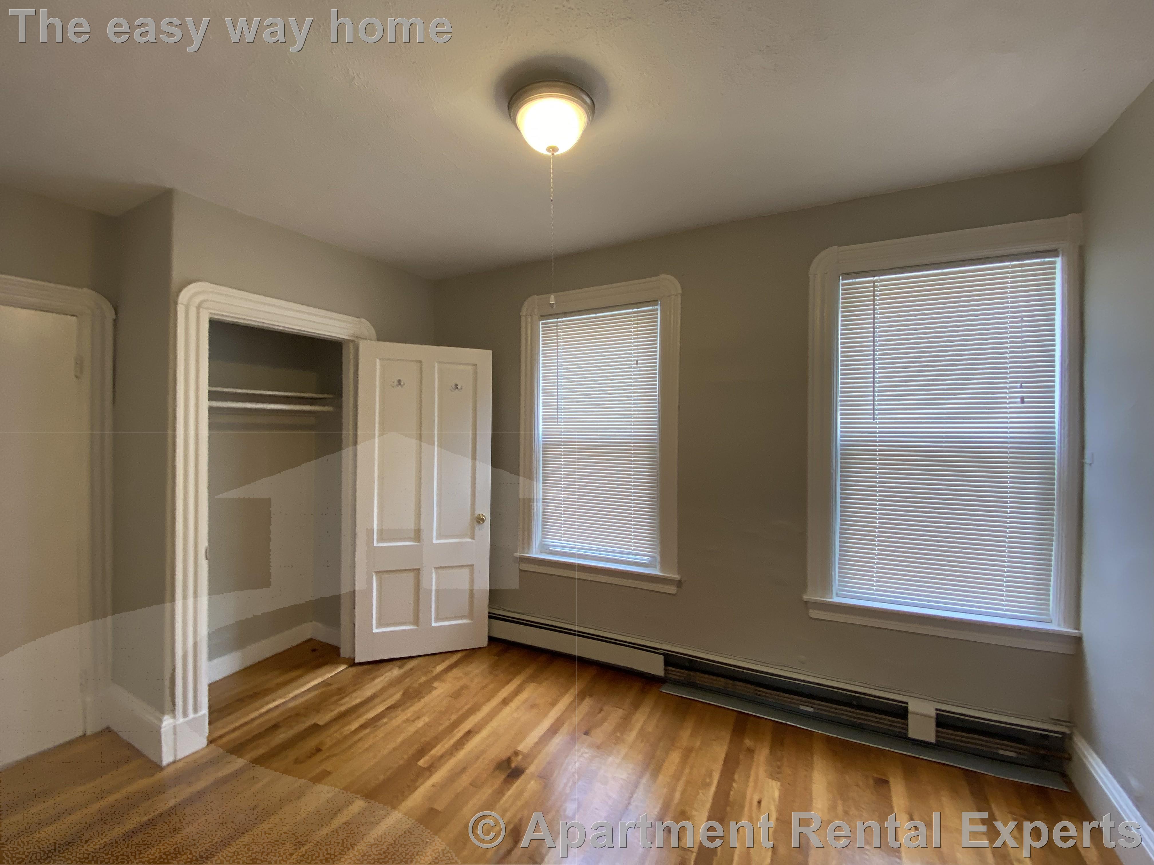 1 bed, 1 bath apartment for rent at 568 Green St Unit 2, Central Square — photo 6 of 13