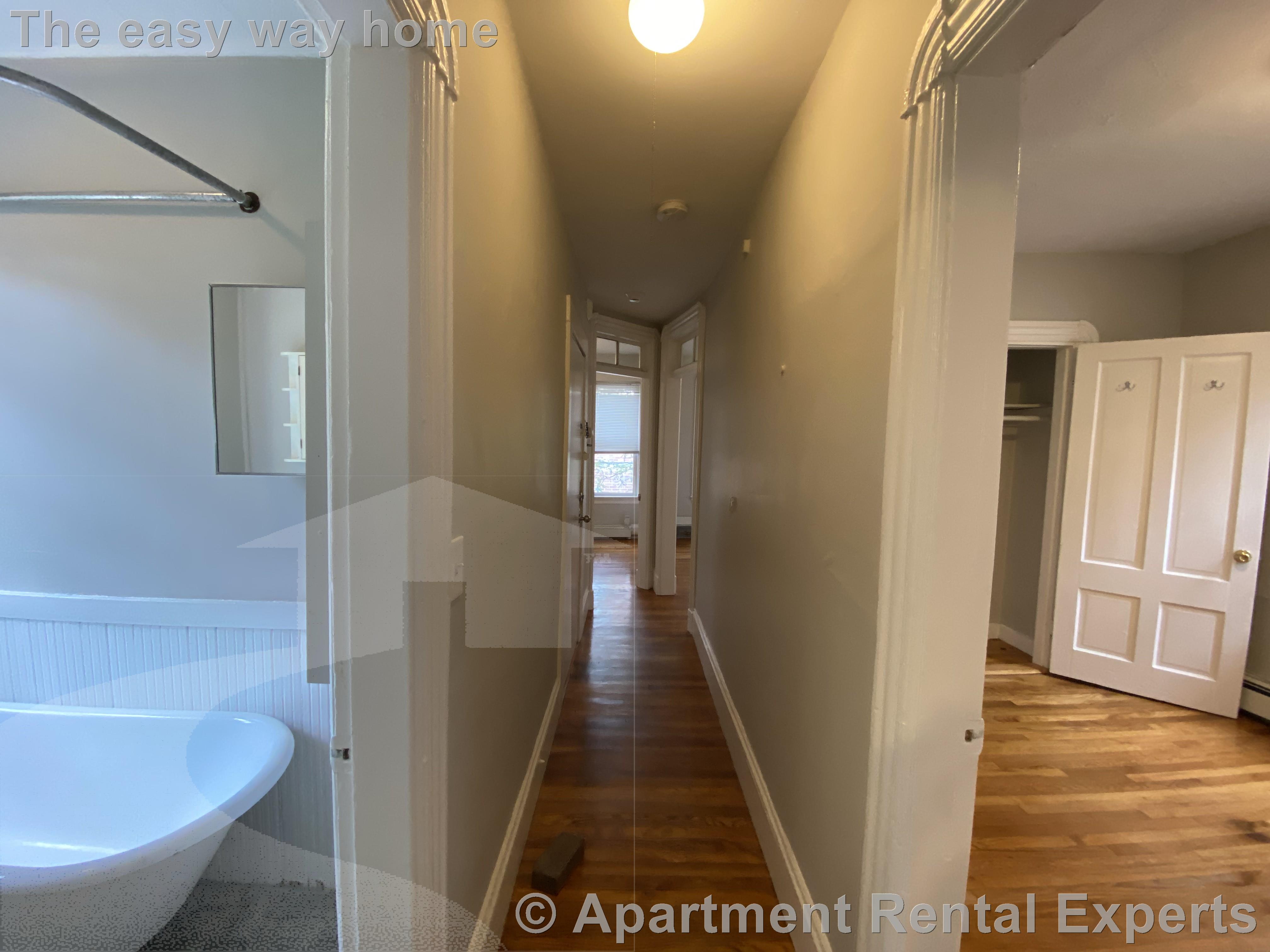 1 bed, 1 bath apartment for rent at 568 Green St Unit 2, Central Square — photo 13 of 13