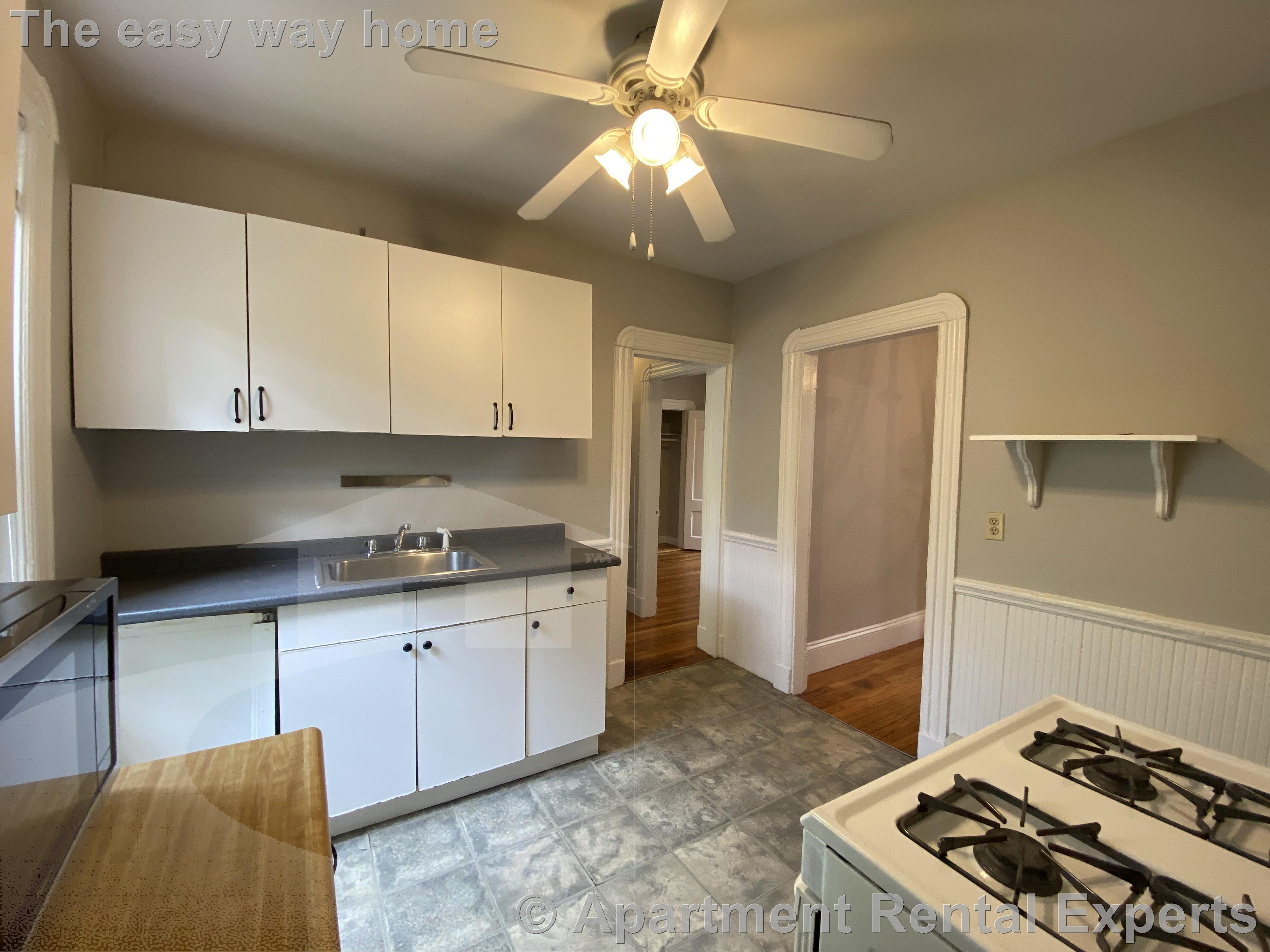 1 bed, 1 bath apartment for rent at 568 Green St Unit 2, Central Square — photo 2 of 13