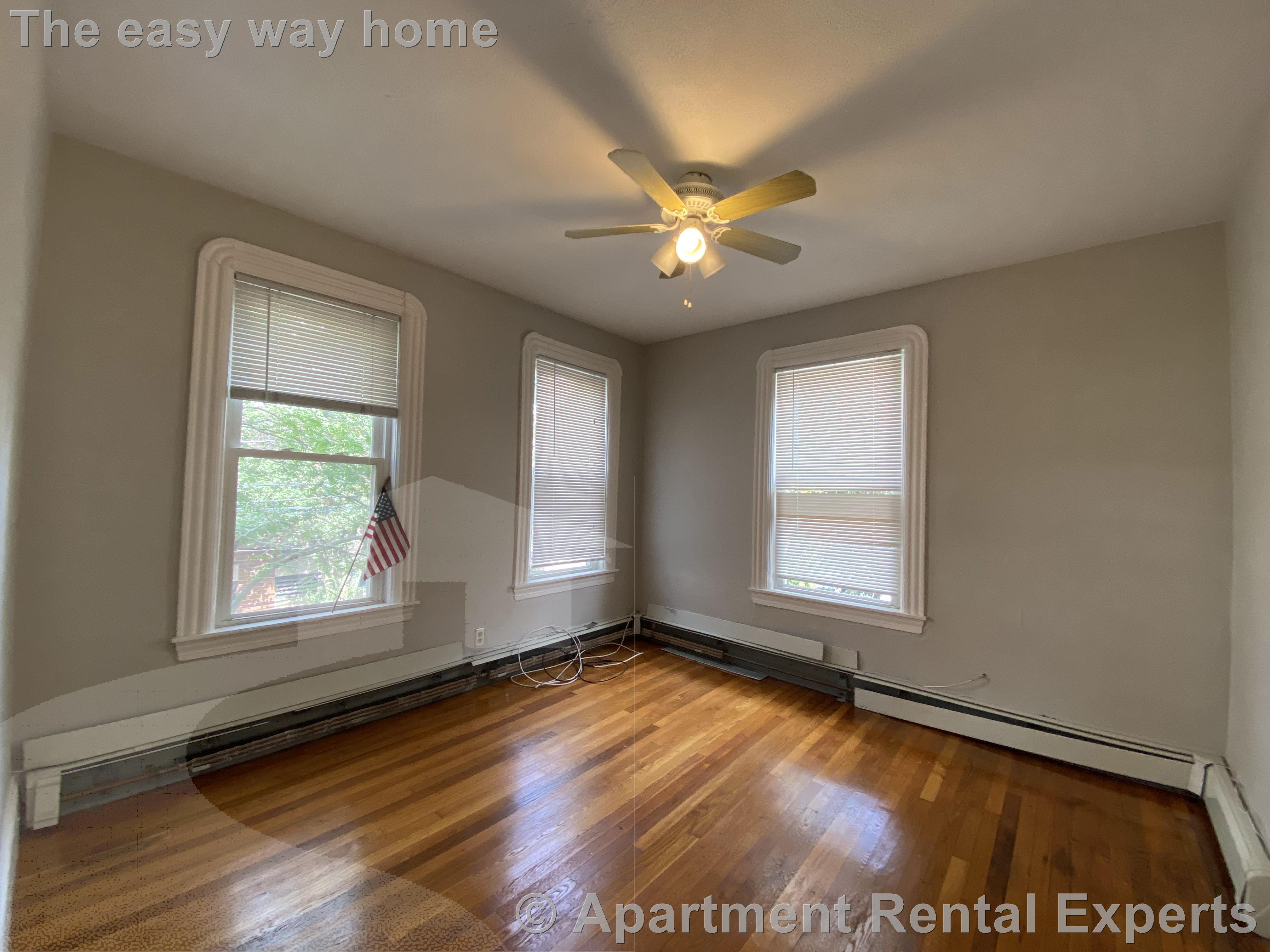 1 bed, 1 bath apartment for rent at 568 Green St Unit 2, Central Square — photo 9 of 13