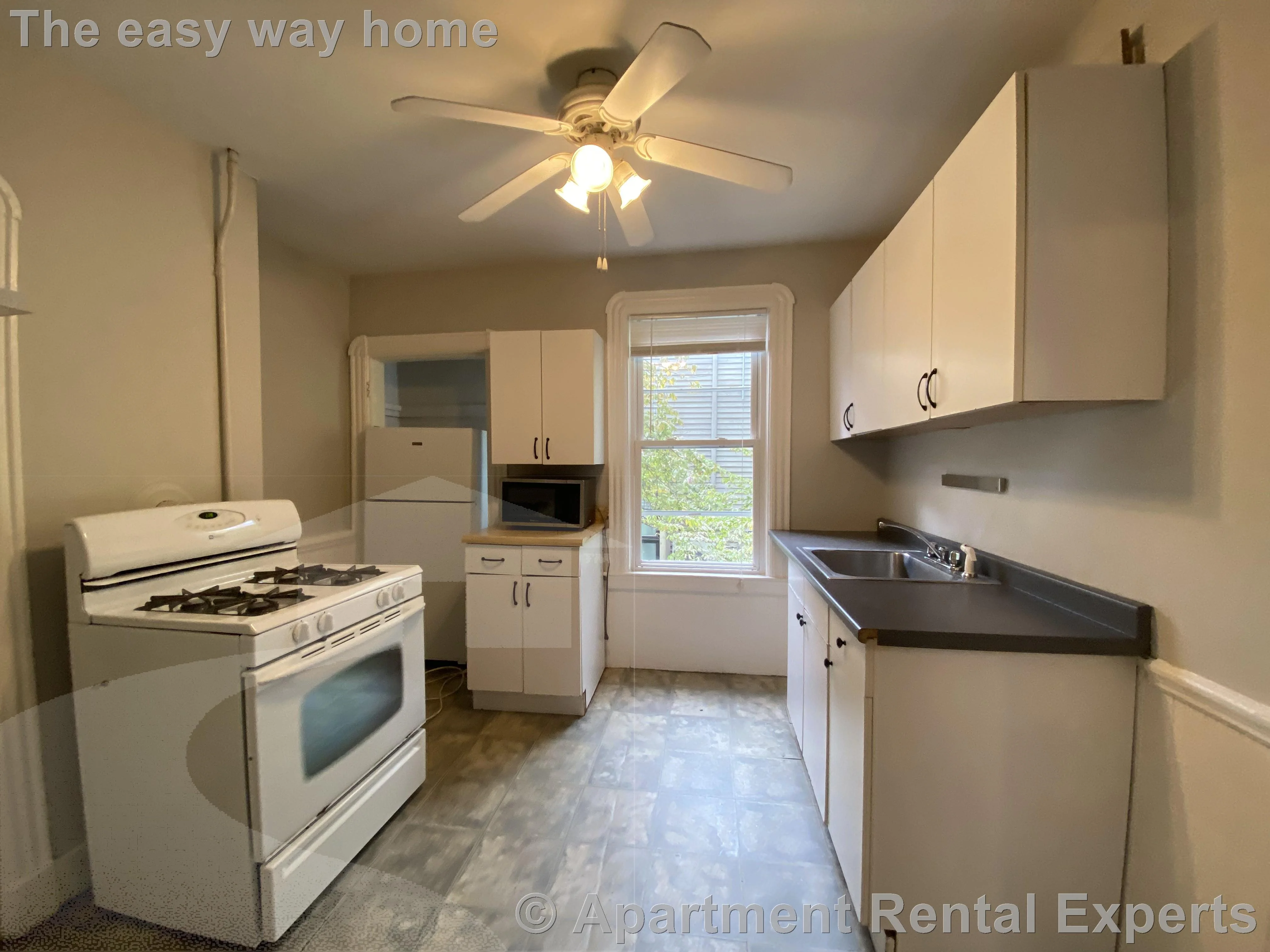 1 bed, 1 bath apartment for rent at 568 Green St Unit 2, Central Square — photo 1 of 13