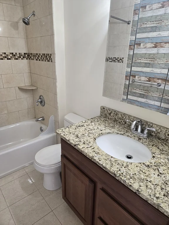 3 bed, 2 bath apartment for rent at 569 Adams Unit 1, East Milton — photo 22 of 31