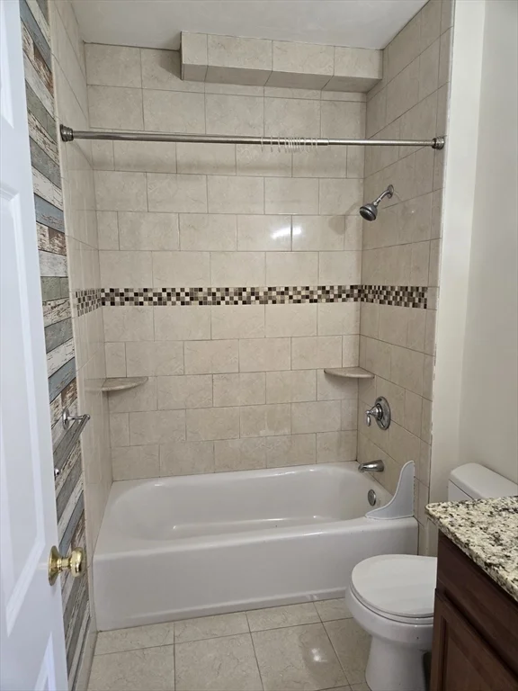 3 bed, 2 bath apartment for rent at 569 Adams Unit 1, East Milton — photo 20 of 31