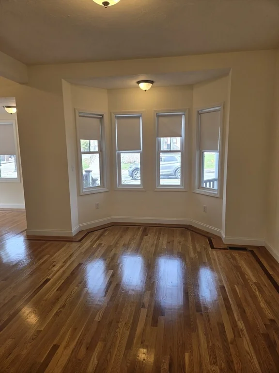 3 bed, 2 bath apartment for rent at 569 Adams Unit 1, East Milton — photo 3 of 31