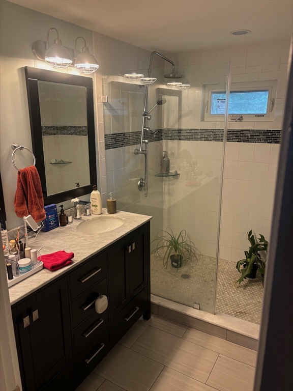 3 bed, 1 bath apartment for rent at 569 Commonwealth Ave Unit 2, Newton — photo 11 of 21