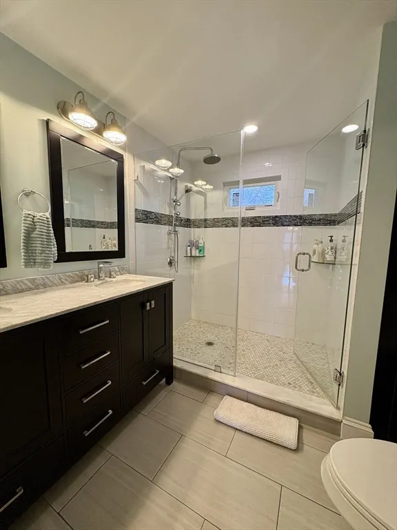 3 bed, 1 bath apartment for rent at 569 Commonwealth Ave Unit 2, Newton — photo 15 of 21
