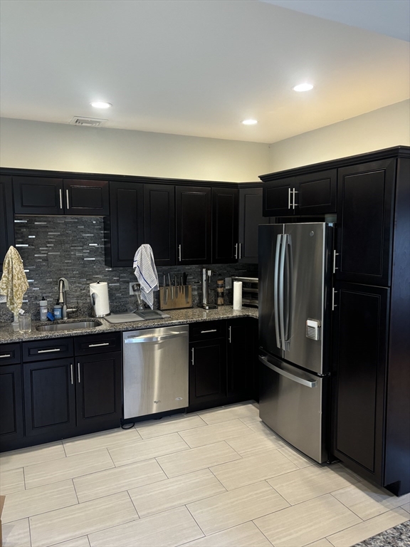 3 bed, 1 bath apartment for rent at 569 Commonwealth Ave Unit 2, Newton — photo 5 of 21