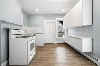 2 bed, 1 bath apartment for rent at 569 E 6th Unit 1, South Boston — photo 4 of 16