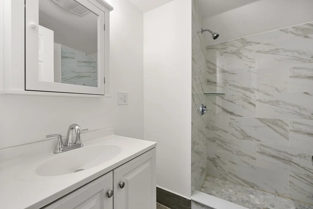 5 bed, 2 bath apartment for rent at 569 E 6th Unit 2, South Boston — photo 26 of 28