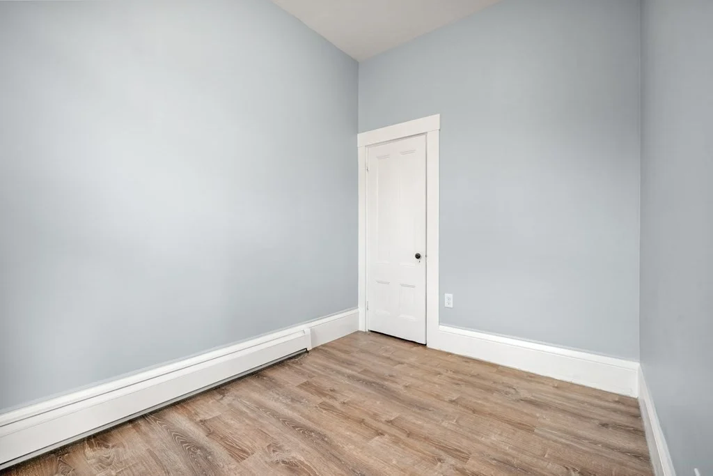 5 bed, 2 bath apartment for rent at 569 E 6th Unit 2, South Boston — photo 9 of 28