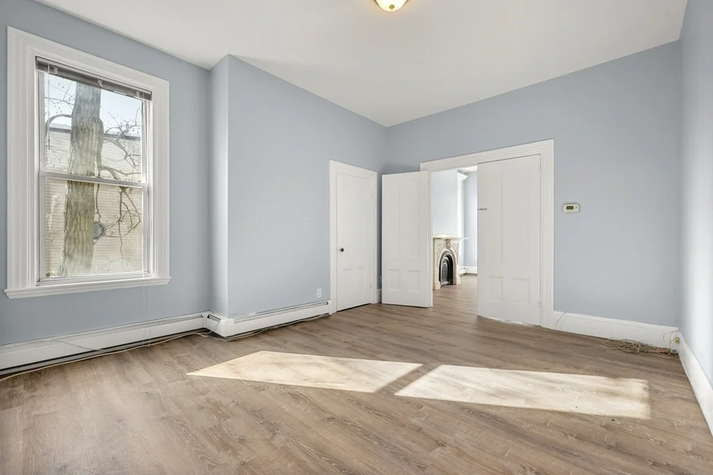 5 bed, 2 bath apartment for rent at 569 E 6th Unit 2, South Boston — photo 11 of 28