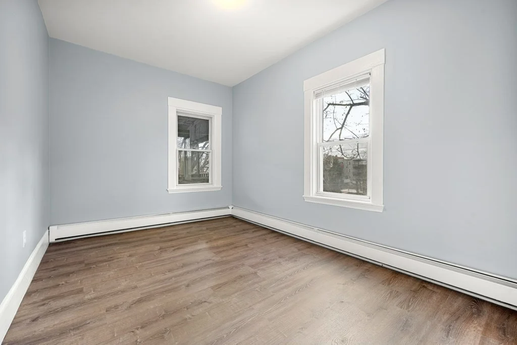 5 bed, 2 bath apartment for rent at 569 E 6th Unit 2, South Boston — photo 12 of 28