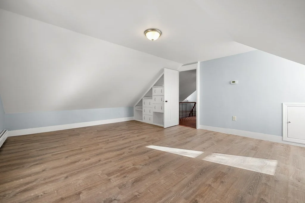 5 bed, 2 bath apartment for rent at 569 E 6th Unit 2, South Boston — photo 25 of 28