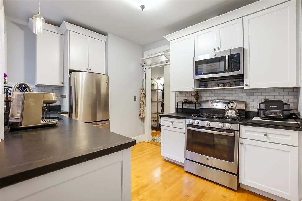 2 bed, 1 bath apartment for rent at 569 Franklin St Unit 6, Melrose — photo 12 of 38