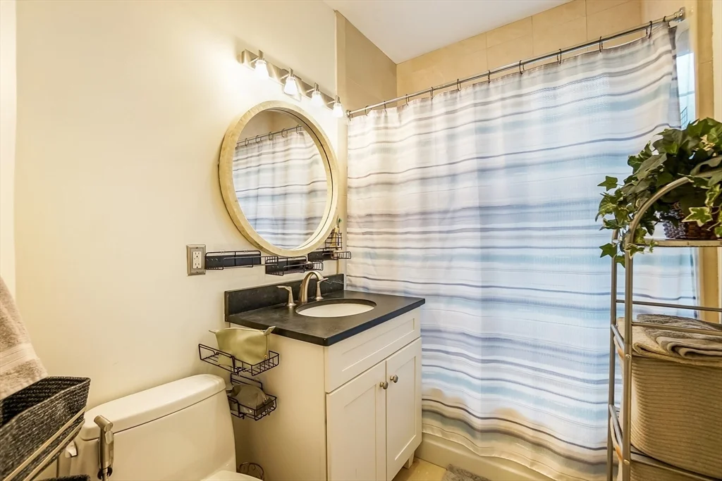 2 bed, 1 bath apartment for rent at 569 Franklin St Unit 6, Melrose — photo 18 of 38