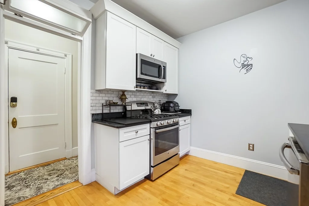 2 bed, 1 bath apartment for rent at 569 Franklin St Unit 6, Melrose — photo 16 of 38