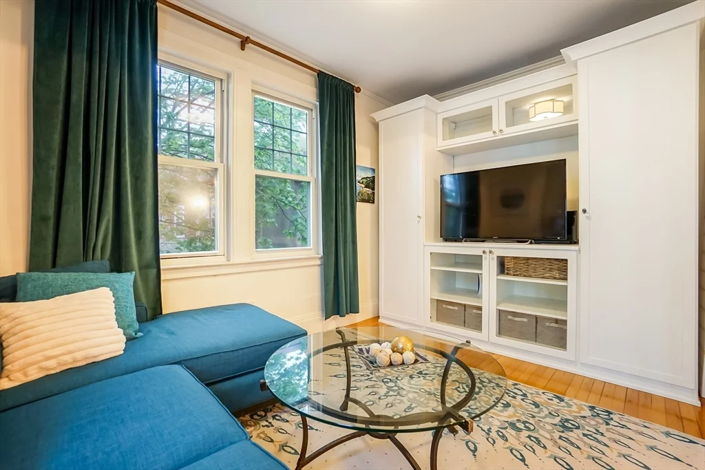 2 bed, 1 bath apartment for rent at 569 Franklin St Unit 6, Melrose — photo 5 of 38