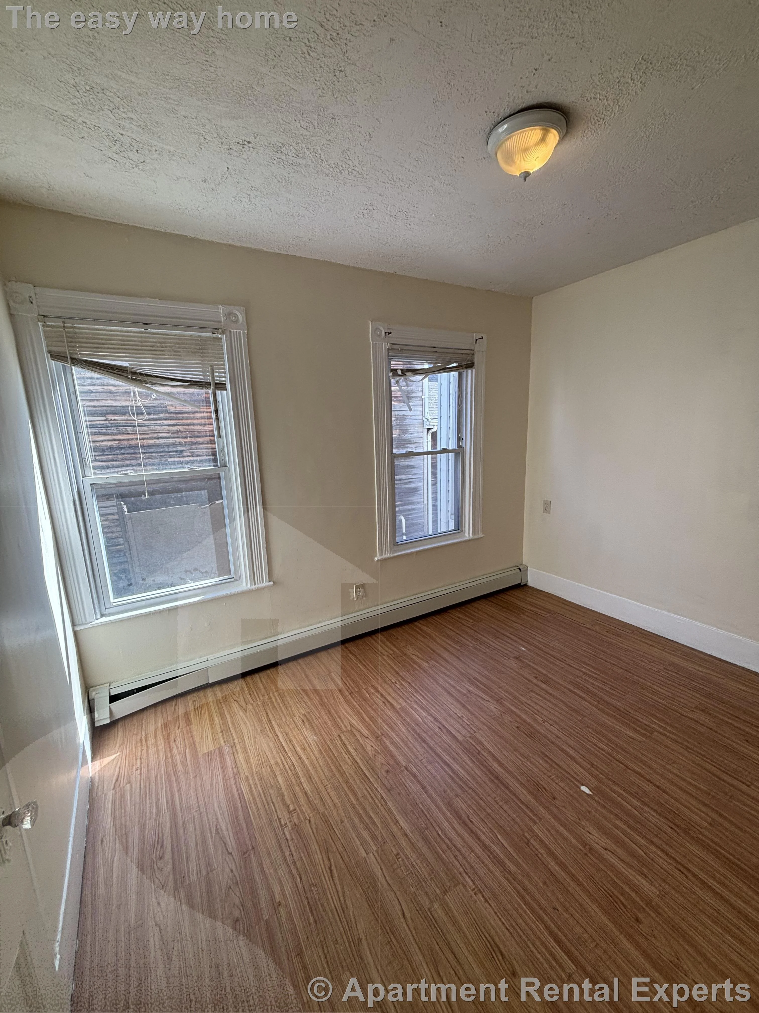 3 bed, 1 bath apartment for rent at 569 Main St Unit 1, Tufts — photo 10 of 17