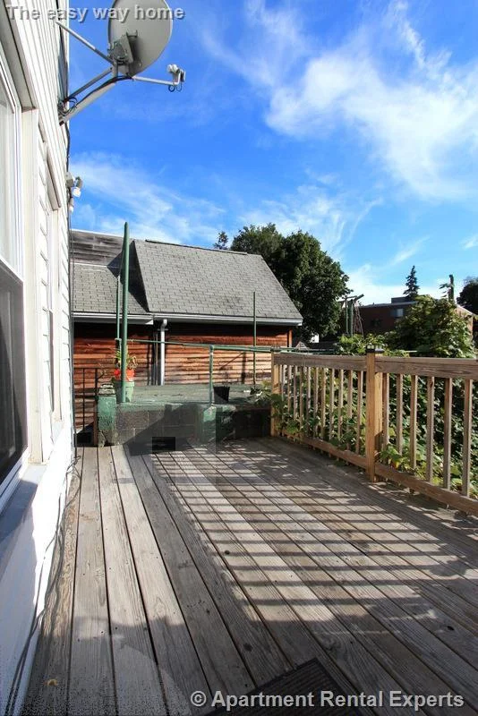 3 bed, 1 bath apartment for rent at 569 Main St Unit 1, Tufts — photo 16 of 17