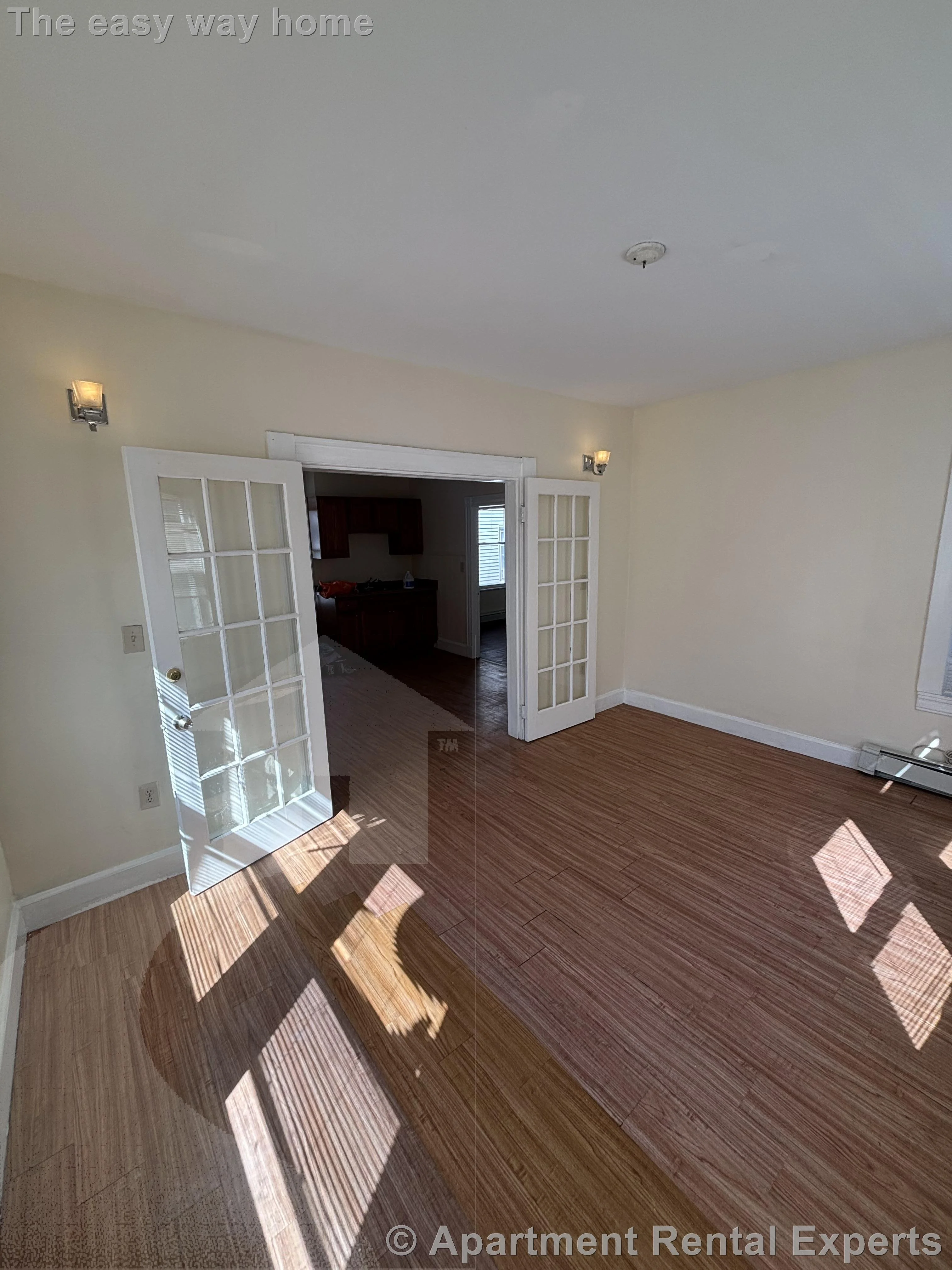 3 bed, 1 bath apartment for rent at 569 Main St Unit 1, Tufts — photo 4 of 17
