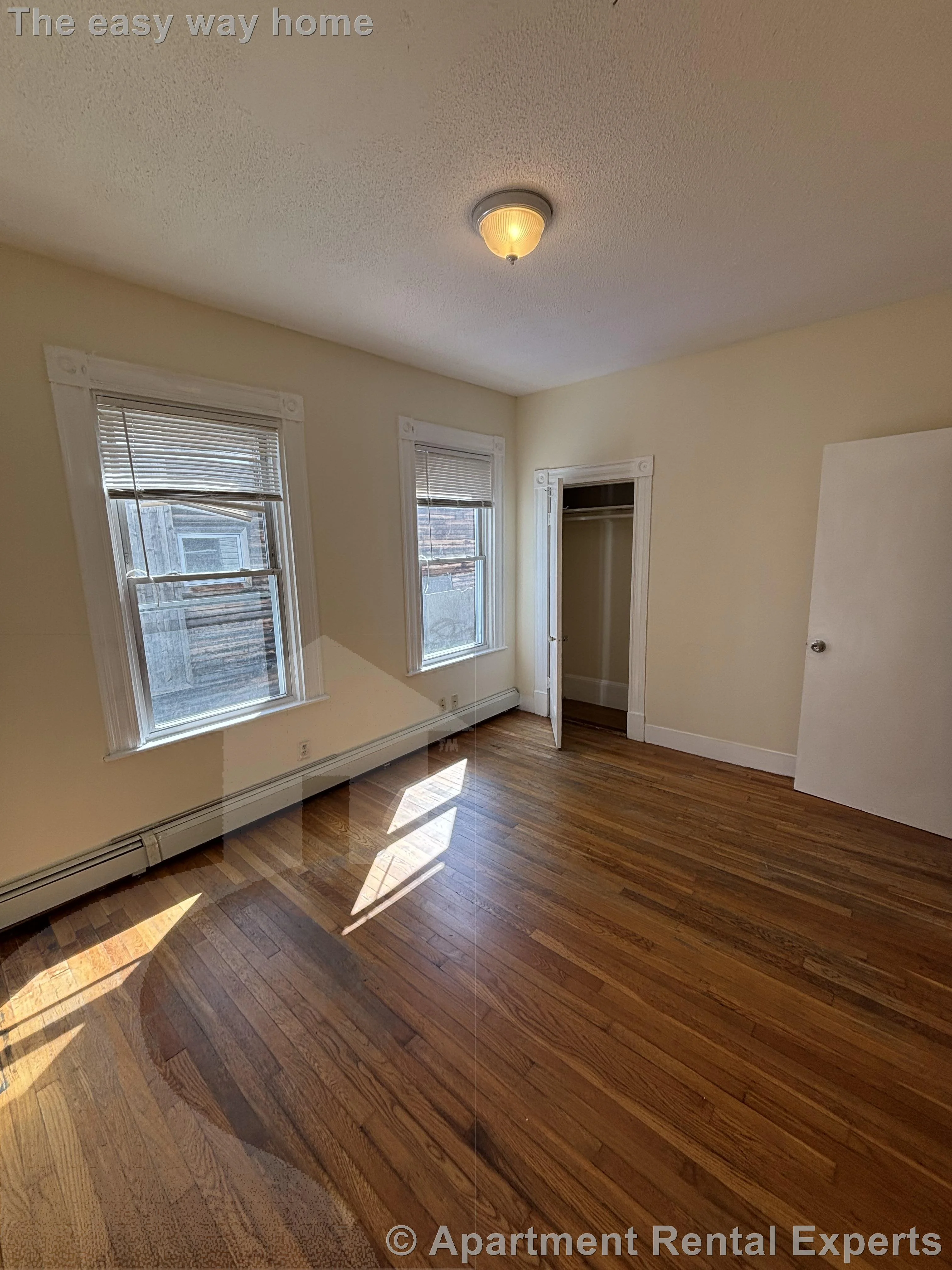 3 bed, 1 bath apartment for rent at 569 Main St Unit 1, Tufts — photo 6 of 17